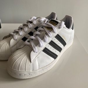 ADIDAS SUPERSTARS WHITE & BLACK